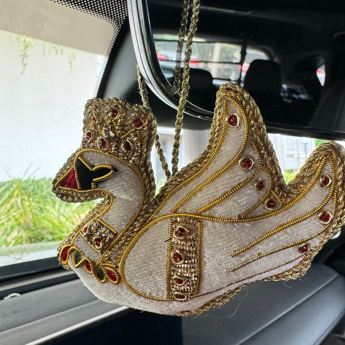 Swan Christmas Ornament with Zari Embroidery - Tortuna