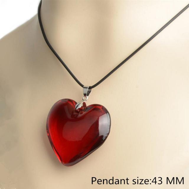 Red Heart Glass Necklace - Tortuna